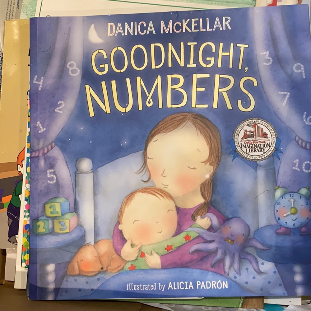 Books - Picture 13 of 16